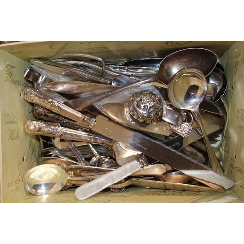 127 - Collection of silver plated flatware, cased teaspoons, condiment sets, souvenir spoons etc.