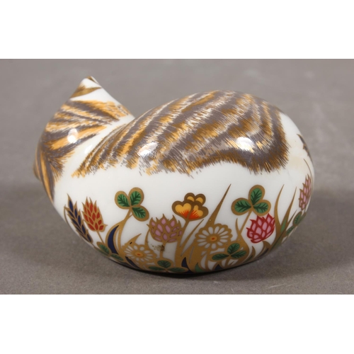 287 - Royal Crown Derby snail paperweight and a Cottage Garden Kitten. (2)
