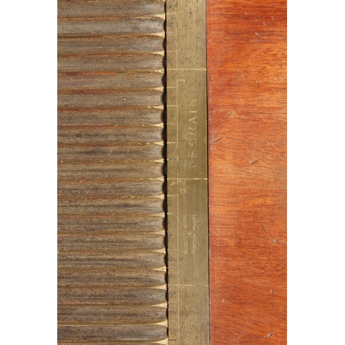 260D - Apothecary pill making board stamped 'SMAW SOL & THOMSON LONDON'.&nbsp;