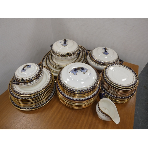 126 - Losol Ware for Keeling & Co., part dinner set to include graduated ashets, tureens, plates etc.