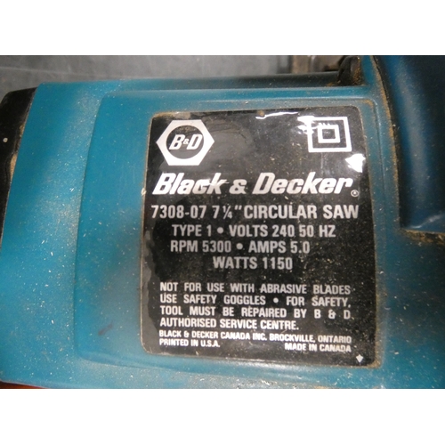 145 - Various power tools and accessories to include a Black & Decker saw (all in used condition).