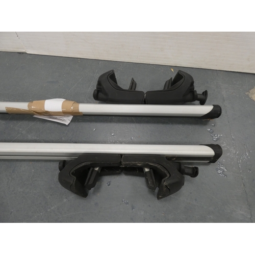 146 - Roof bars, carton containing fittings etc.