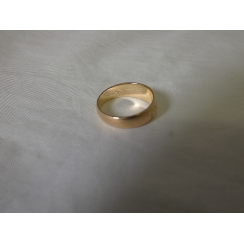 184 - 9ct gold band ring, '375', size R, 4g.