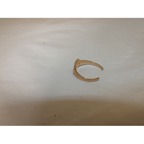 188 - 9ct gold ring, broken, 1.8g.
