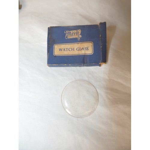 197 - Vintage Everite King Swiss-made wristwatch, model no. 134323, on later black leather strap, and an E... 