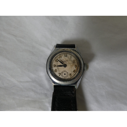 197 - Vintage Everite King Swiss-made wristwatch, model no. 134323, on later black leather strap, and an E... 