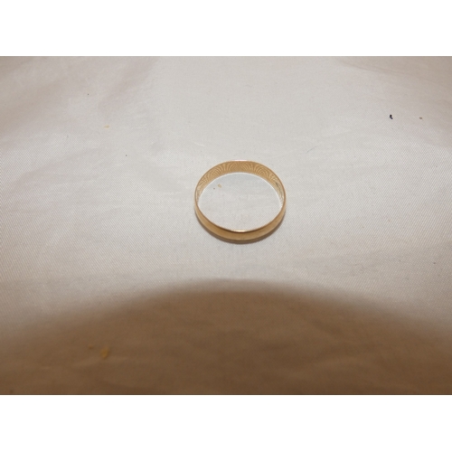 219 - 9ct gold band ring, 2.3g.