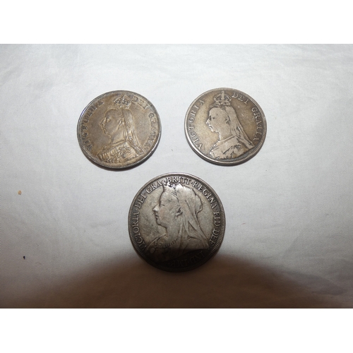 231 - Queen Victoria silver crown, 1898, and two Queen Victoria silver double florins, 1887 and 1889, 72g ... 