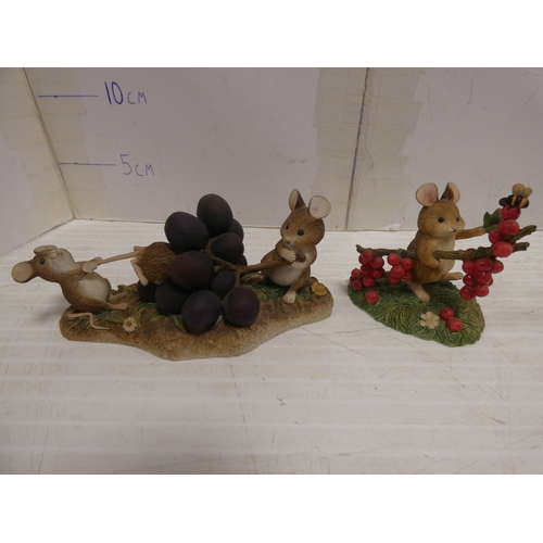 53 - Border Fine Arts Merrie Mice groups to include 'Plum Puddings' A1810, 'The Grape Escape' A1631, 'Cur... 