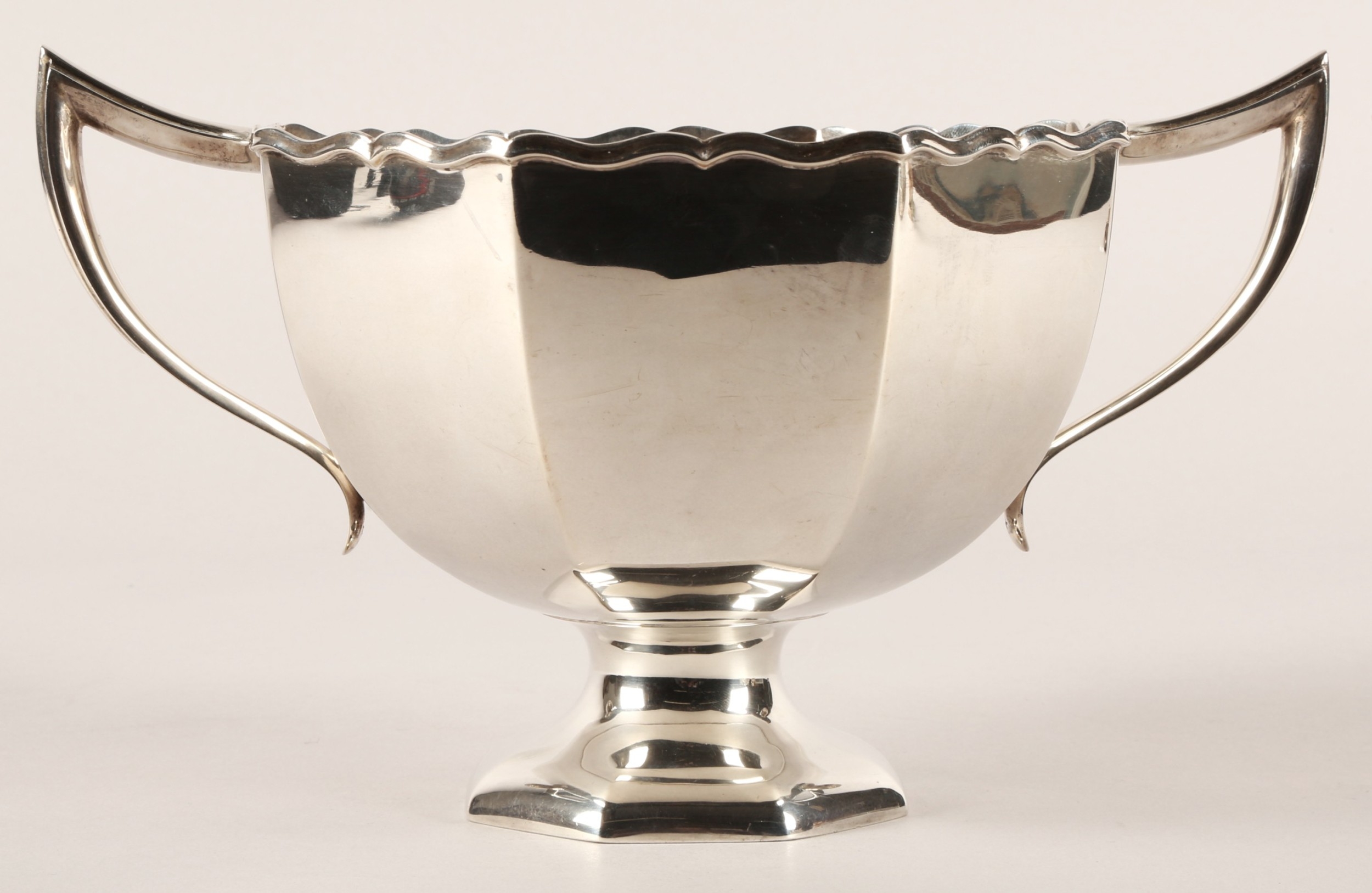Silver twin-handled trophy, Hamilton & Inches Edinburgh, hallmarked ...