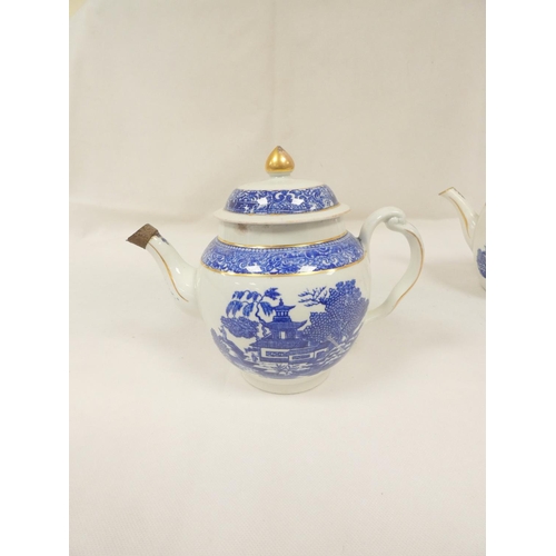 5 - New Hall teapot, blue printed with 