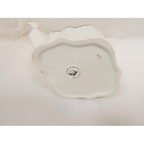 20 - New Hall teapot of small size silver shape, blue printed with 