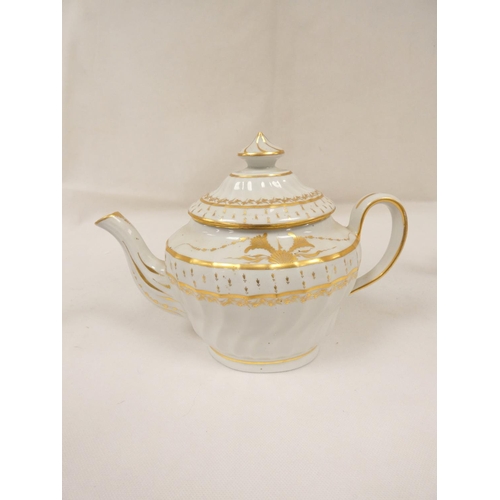 21 - New Hall teapot of silver shape with reeded body and semi-wide loop handle, with matching stand. Pat... 