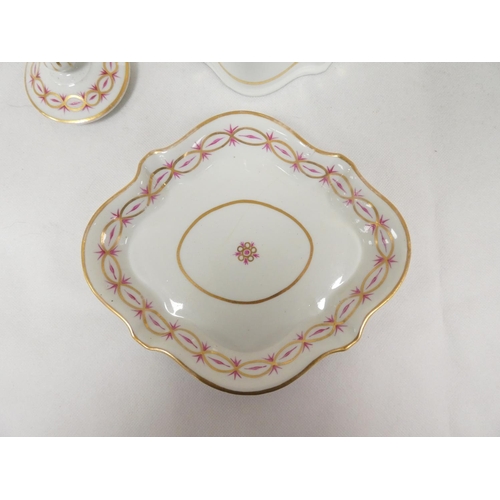 22 - New Hall teapot of silver shape with faceted body, wide loop handle and pine cone finial, pattern 89... 