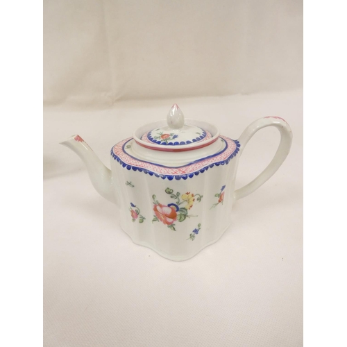 23 - New Hall teapot of early plain form silver shape, straight spout with oak leaf moulding and rosette ... 