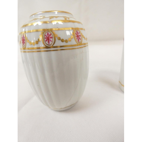 28 - New Hall tea canister of rare vase shape, pattern 52 in gilt; also another of reeded barrel form, pa... 