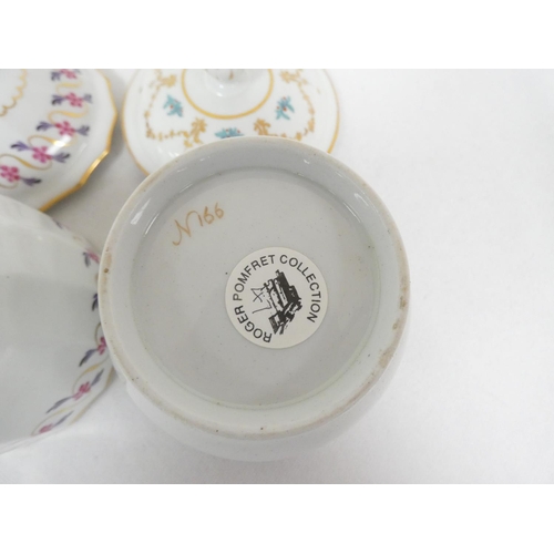 30 - New Hall sugar box and cover of faceted form, pine cone finial, pattern 90 in puce, purple and gilt,... 