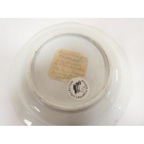 33 - Very rare New Hall armorial stand or shallow dish, lobed rim and pinch and pleat moulding, central a... 