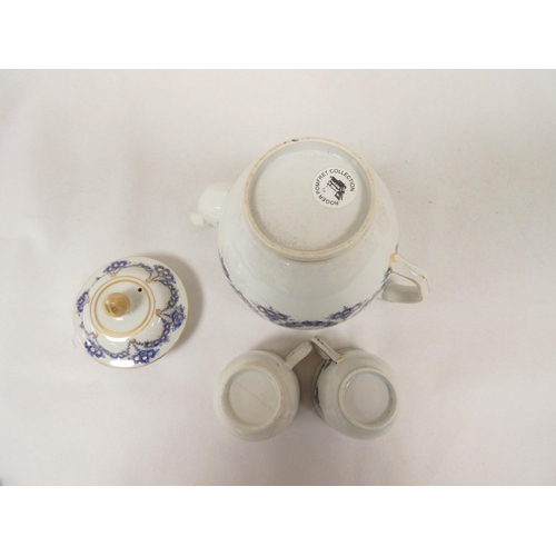 38 - New Hall teapot of spherical form with clip handle, pattern U23, blue and gilt swags, impact damage ... 