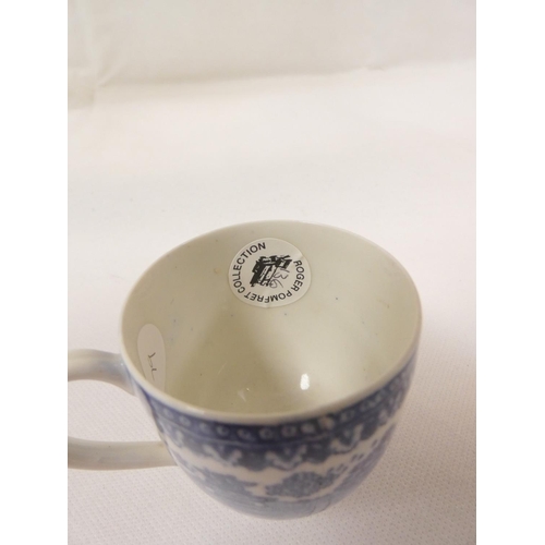 39 - Attributed to Enoch Wood coffee can, kinked loop handle and blue printed with 