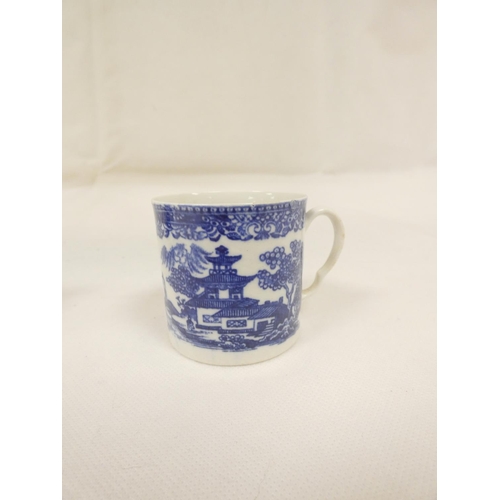 39 - Attributed to Enoch Wood coffee can, kinked loop handle and blue printed with 