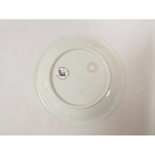 51 - New Hall teapot of spherical form, curved spout with moulding, on circular flanged stand, pattern 20... 