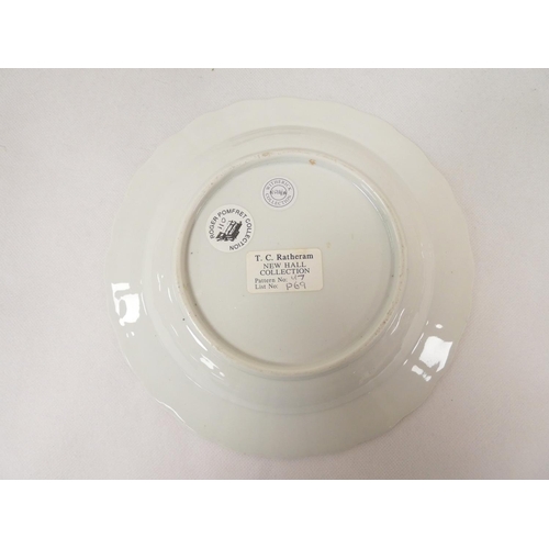 55 - New Hall or other dessert plate of ribbed lobed form with gilt sprays and decorative border, gilder'... 