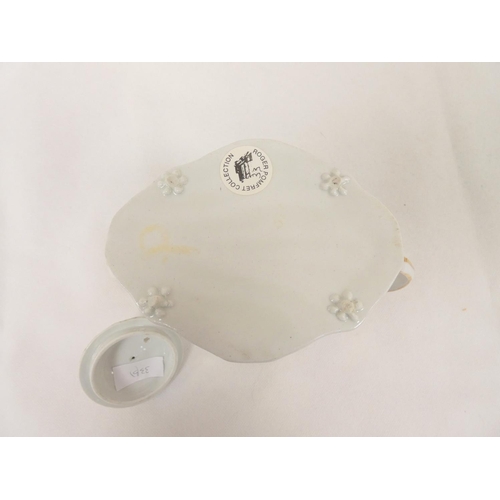 57 - New Hall teapot of oval waisted plain form with plain loop handle, gilt band and spray decoration, 1... 