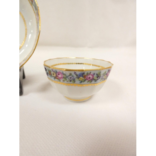 59 - New Hall teabowl and saucer of faceted form, well painted pattern U27, a pale blue band with trailin... 