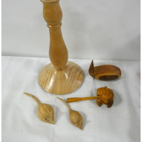 62 - Small box of carved treen to include candlestick, mice, frog, camel etc.
