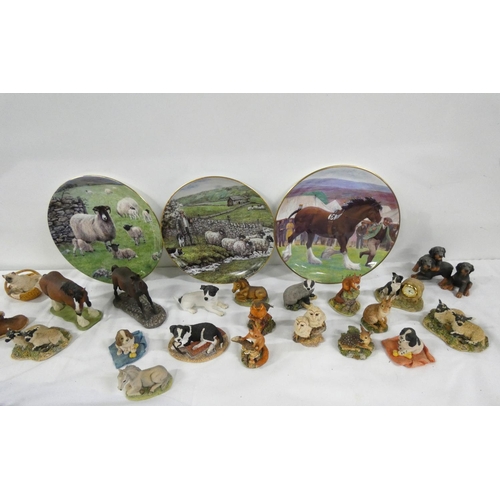63 - Three Border Fine Arts plates and twenty one Border Fine Arts animal figures to include dogs, cats, ... 