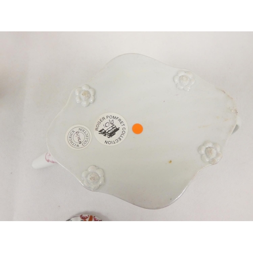 9 - Graduated near pair of New Hall teapots, each decorated with floral sprays and iron-red leaves (patt... 