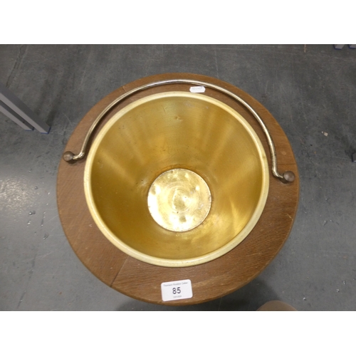 85 - Victorian-style jardinière with gilt insert.