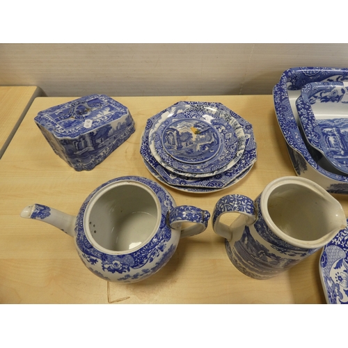 92 - Group of Spode 'Italian' pattern tablewares to include serving dishes, ashet, cups etc.
