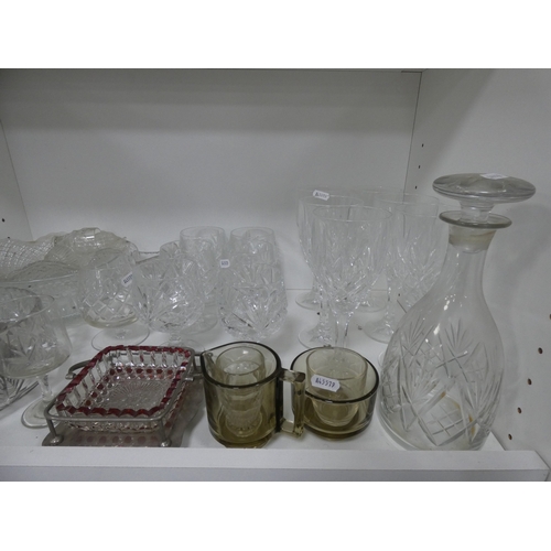 231 - Cut crystal and glassware to include bowls, glasses, decanter etc (one shelf).