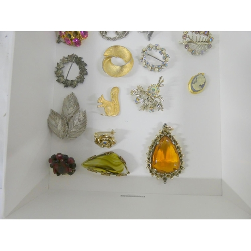 108 - Box of vintage ladies brooches.