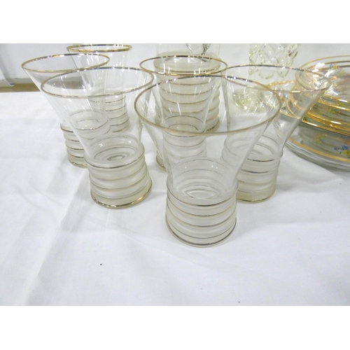 223 - Collection of 1960's glassware to include lemonade glasses.