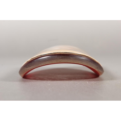 7 - Glass roundel depicting a Victorian figure with head dress, 11cm.