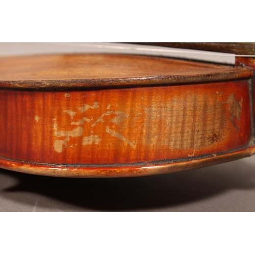 Antique Italian violin in the manner of Joseph Guarnerius Del Gesu