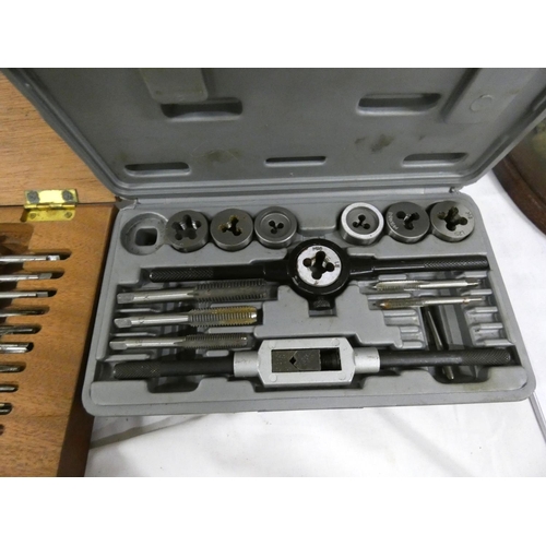 291 - Various vintage tap and die sets.