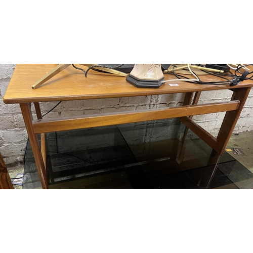 507 - Teak coffee table.