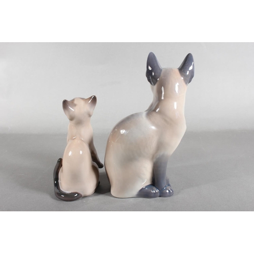 280 - Royal Copenhagen Siamese cat model and a smaller one (2)