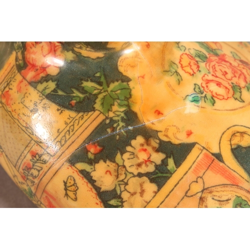 284 - Ceramic patchwork pattern duck and cat model.