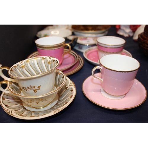 36 - Decorative ceramics to include a Carlton ware dish, a Rockingham trio, an antique Paris gilt decorat... 