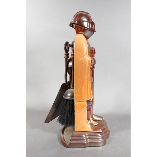 41 - Metal companion set in the form of a knight.