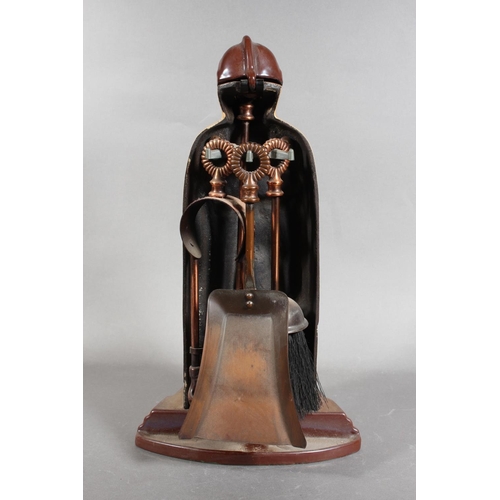 41 - Metal companion set in the form of a knight.