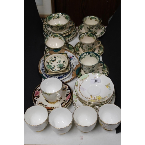 112 - Masons Chartreuse part teaset, a Roslyn China part teaset, etc.