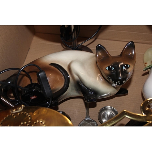 79 - Siamese cat model, table lamps, a fruit basket, a brass chestnut roaster, etc.