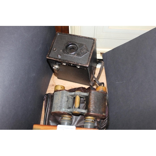 211 - Pair of WWI era binoculars, an Agfa boxed camera, a boxed bosun's whistle, a cased maritime seal set... 