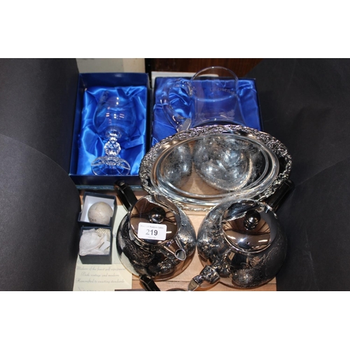 219 - Gleneagles golfing tankard, an Old Course Golf Country Club & Hotel commemorative goblet, boxed,... 